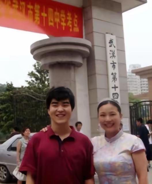 产房最寒心一幕！丈夫劝妻子拔掉新生儿氧气管：再生个健康的

看完武汉这位女教师的