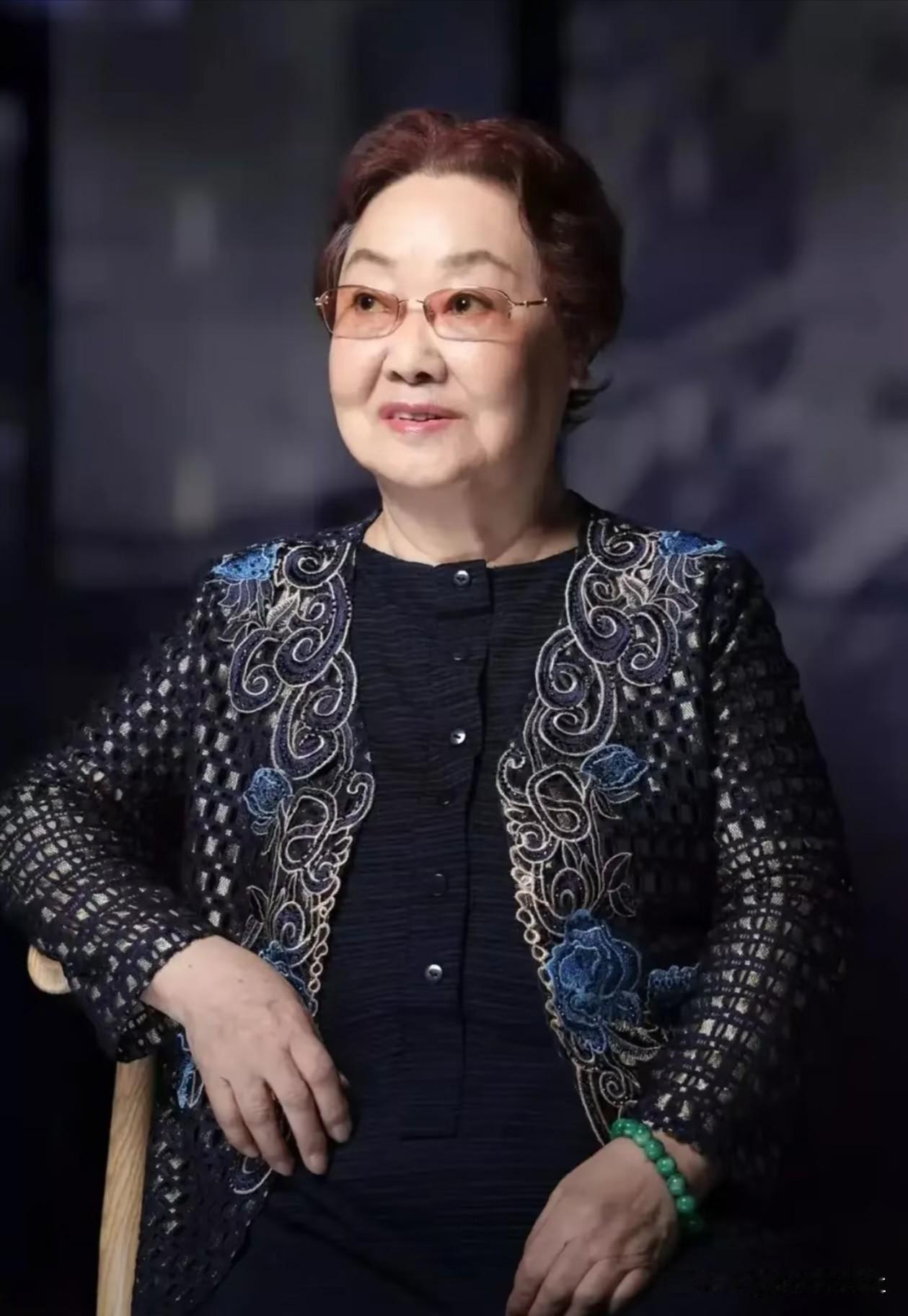 破防！97岁郭兰英安详离世，不是病魔带走，是谁都逃不开的人生归宿
 
真的被戳到