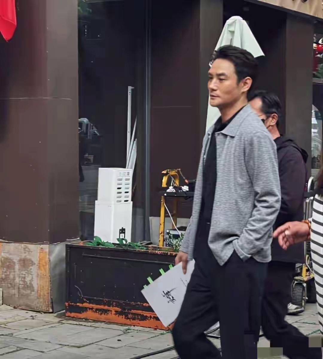 这是哪位大佬出行，非常有气质