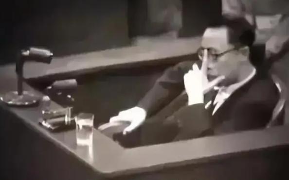 溥仪“伪满统治”时期，东北成了人间炼狱！发现60多座“万人坑”…… 
 
那时候