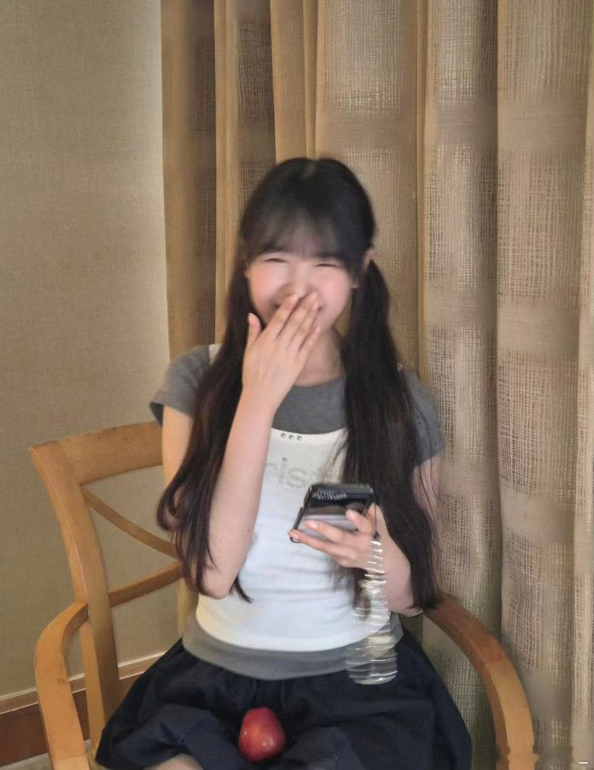 YEON金奈延[超话] 看你的笑就足够🤲🏻 ​​​