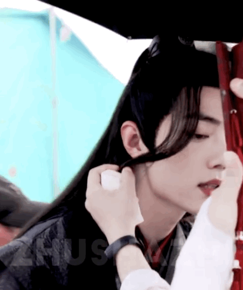 ♡⃝ 𝒍𝒐𝒗𝒆 ʚɞ ☽⋆❥ »» 肖战 羡羡小可爱上线了！好萌好可爱！