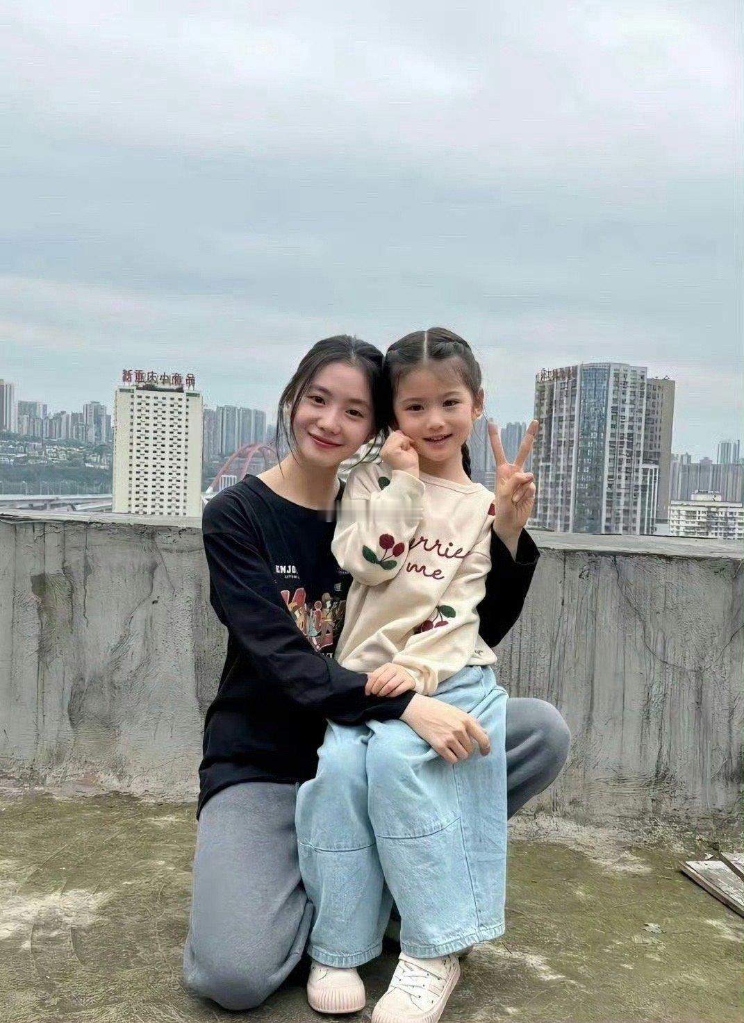 张导眼光真好，刘浩存的头好小！ ​​​