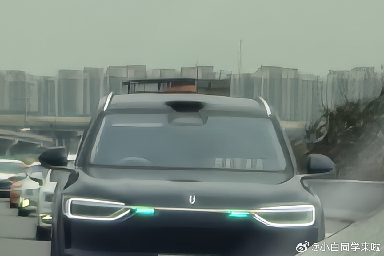 问界 M6 的灵感橱窗也可以给这台问界M7 安排一个新能源汽车大v聊车