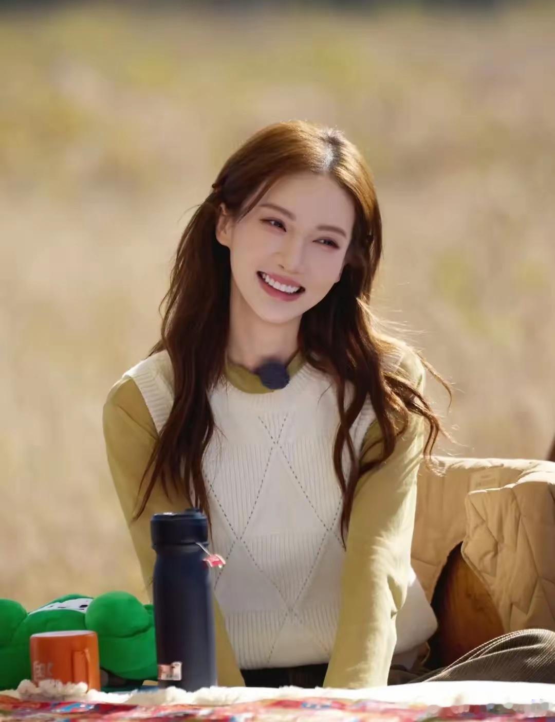 本质上我觉得金晨做的没有问题啊，出于爱心，躲避小狗，发生车祸，从医院回来后，联系