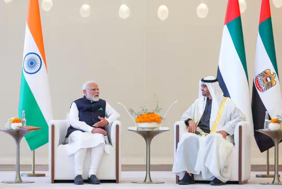 就在全世界大部分发展中国家，都在谴责美以对伊朗发起的联合打击之际，莫迪也好不容易