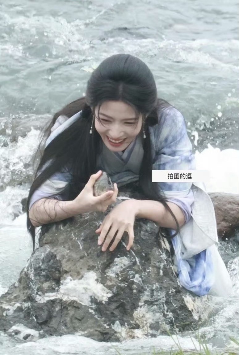 抓了条鱼这么开心🐟 