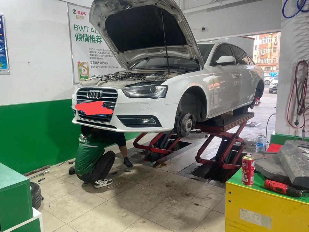 奥迪A4L维修避坑｜行驶中方向突然变重，无故障码也能找到问题，成本省一半
本人1