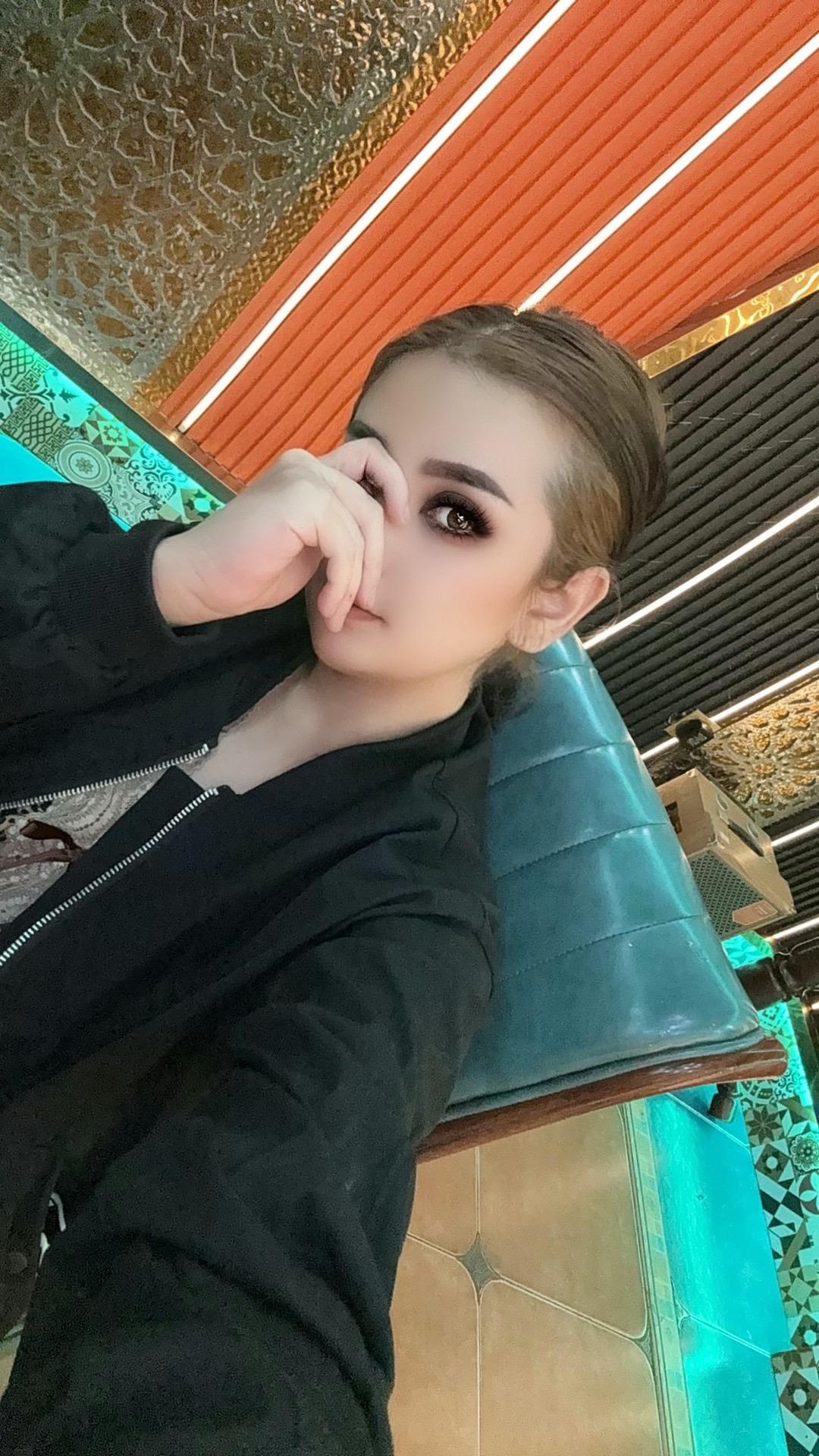 耐心等待吧 ھېچكىمگە ئىشەنمە.  چېچىڭنى تا...