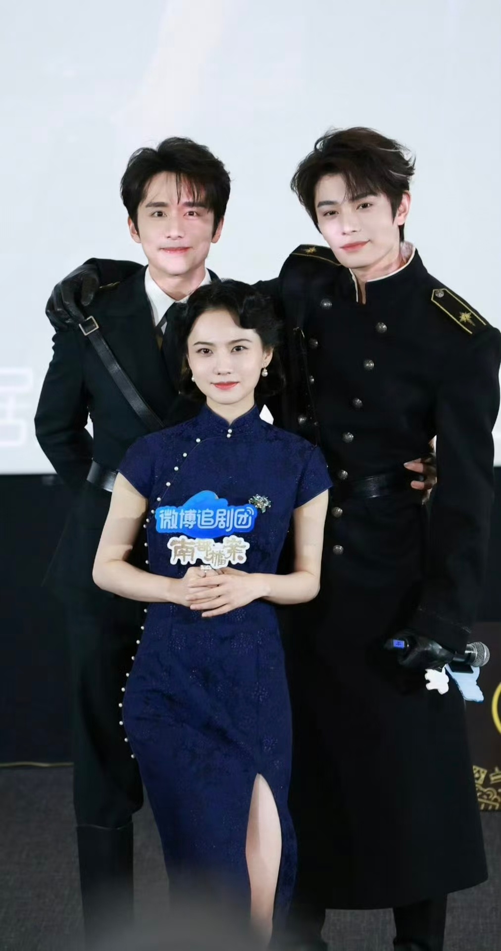 丁禹兮你的谨言慎行呢丁禹兮一边喂饭一边谨言慎行本来只是普通的现场问答，两人随口闲