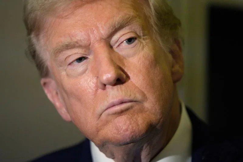 特朗普称，会晤非常成功和友好，于两国而言都意义非凡。美国就该以这样的方式与中国这