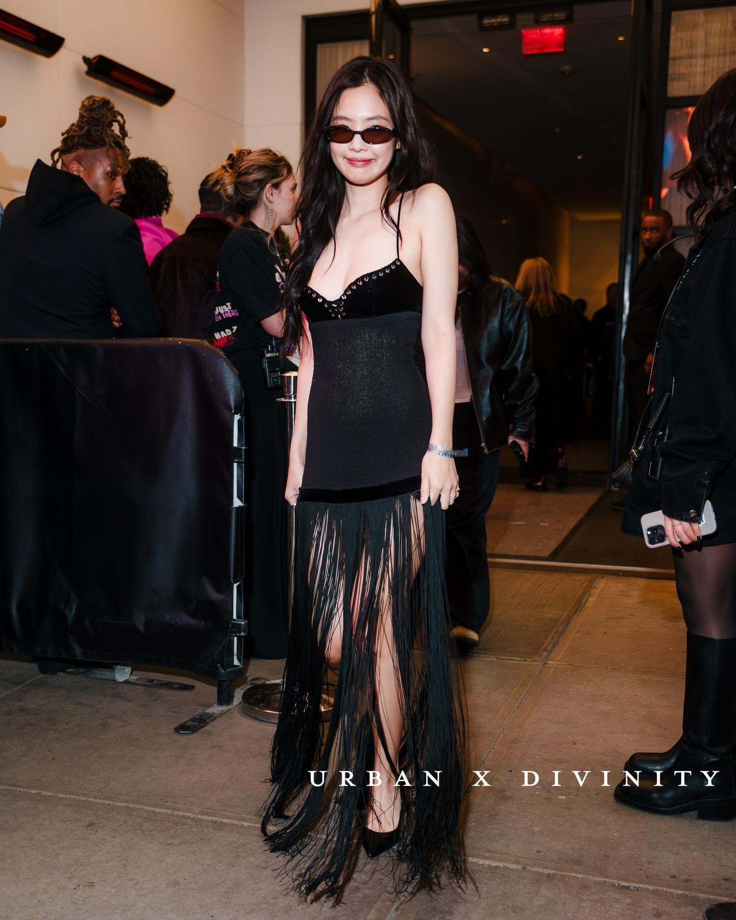 Jennie  x  Met Gala 预热派对，身穿 Ludovic de S
