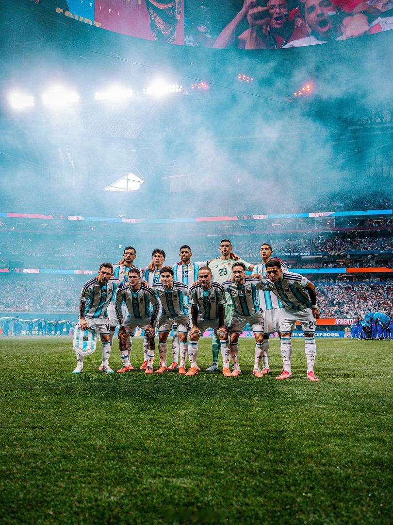阿根廷球迷俱乐部  🏆🇦🇷阿根廷是唯一一支还在本届世界杯上“活着”的非欧洲