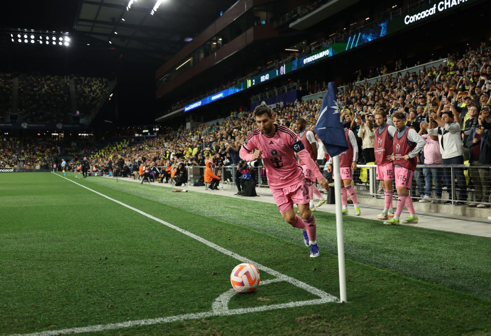 🚨记者何塞·阿曼多：梅西在对阵纳什维尔的比赛中腿部受伤后情况良好。然而，一切都