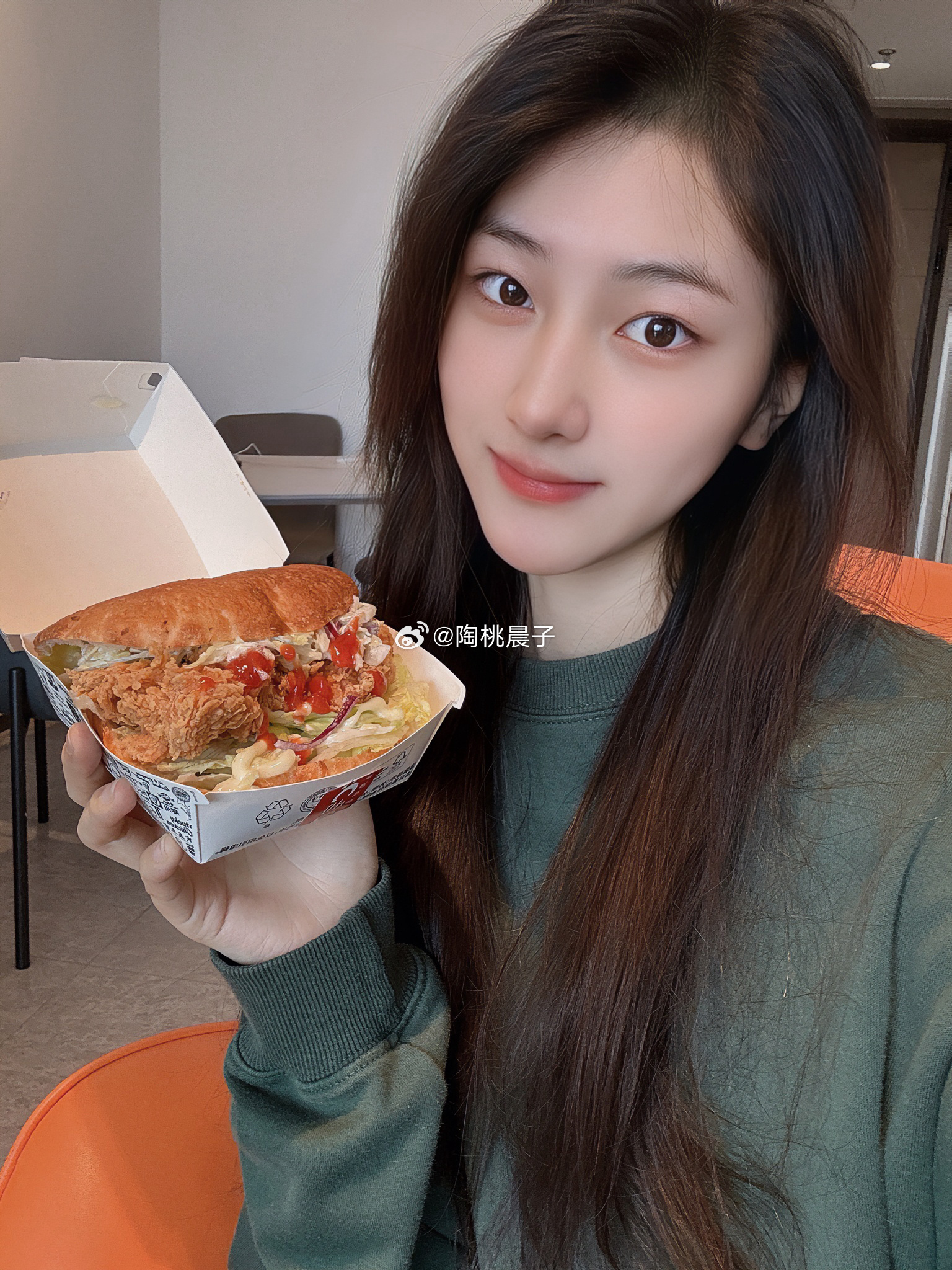 哪个大学生爱吃肯德基🍟来🍠哈哈哈！ ​​​