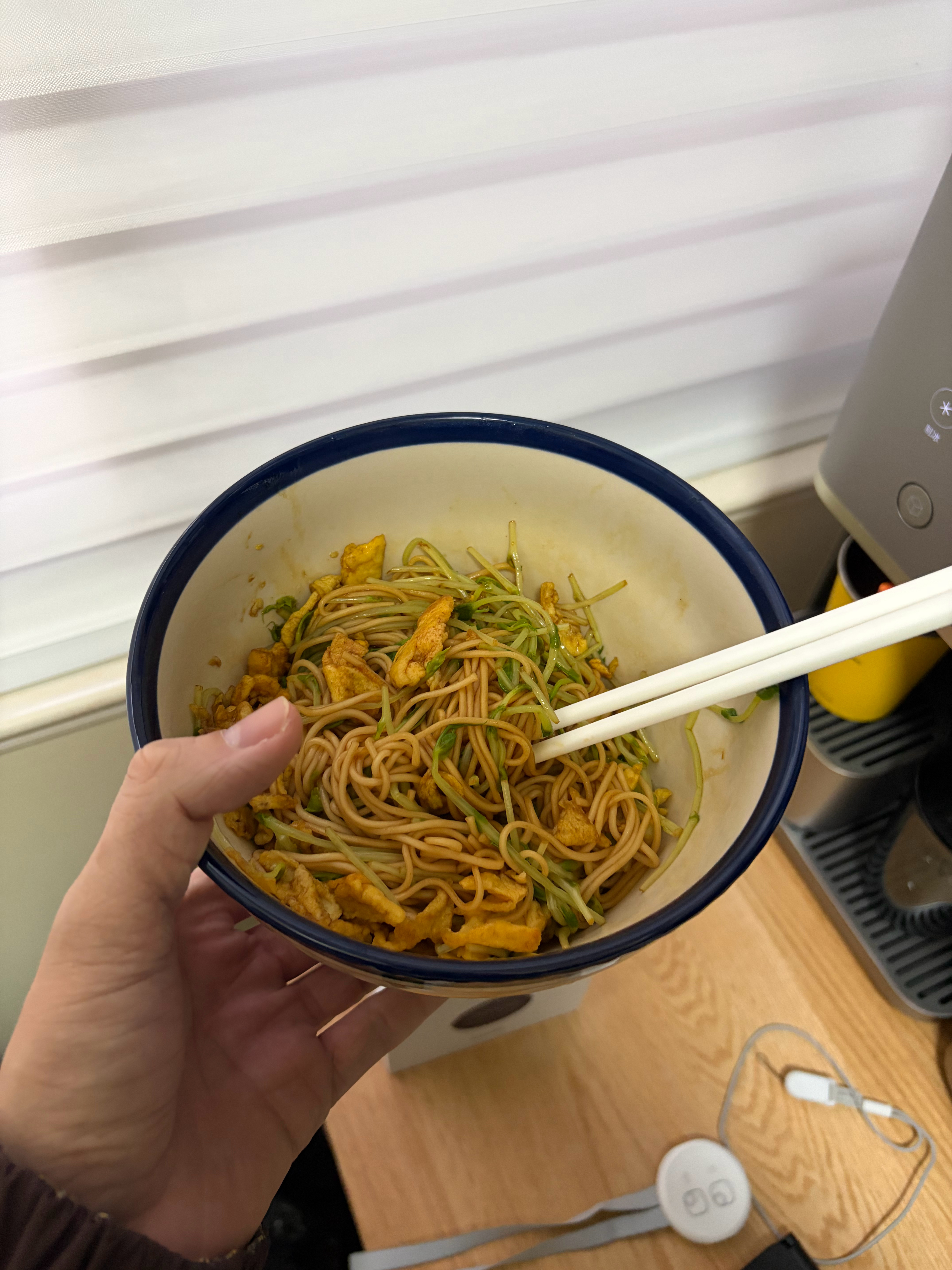 今天晚上吃的是葱油拌面