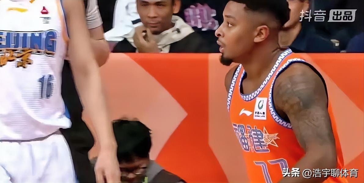 大冷门，福建险胜北京队，杰师傅心上人狂砍38分，麦基不过如此，辽篮有望拿下七连胜