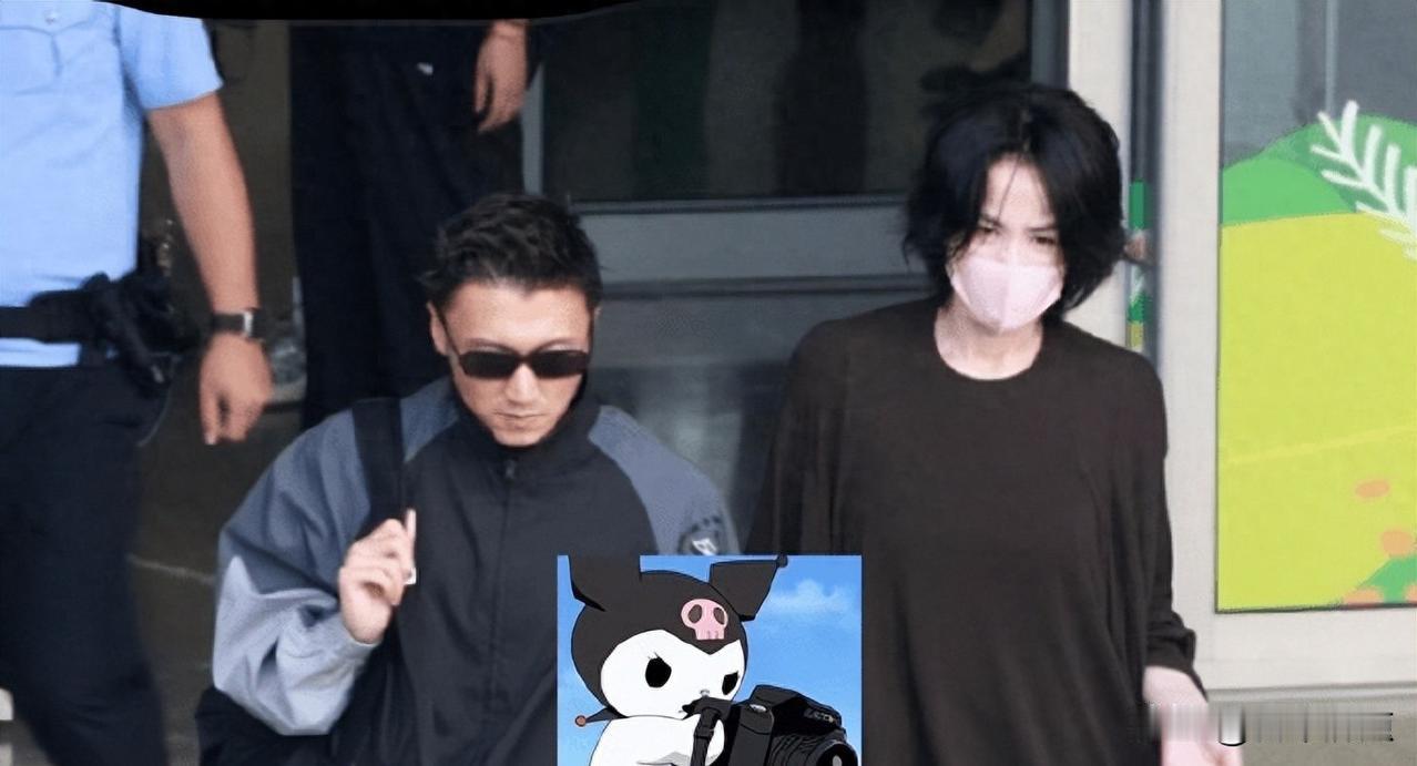 谢霆锋绕路去北京接王菲，西安机场牵手被拍，十二次同框这次为啥特别？
他们真来了。