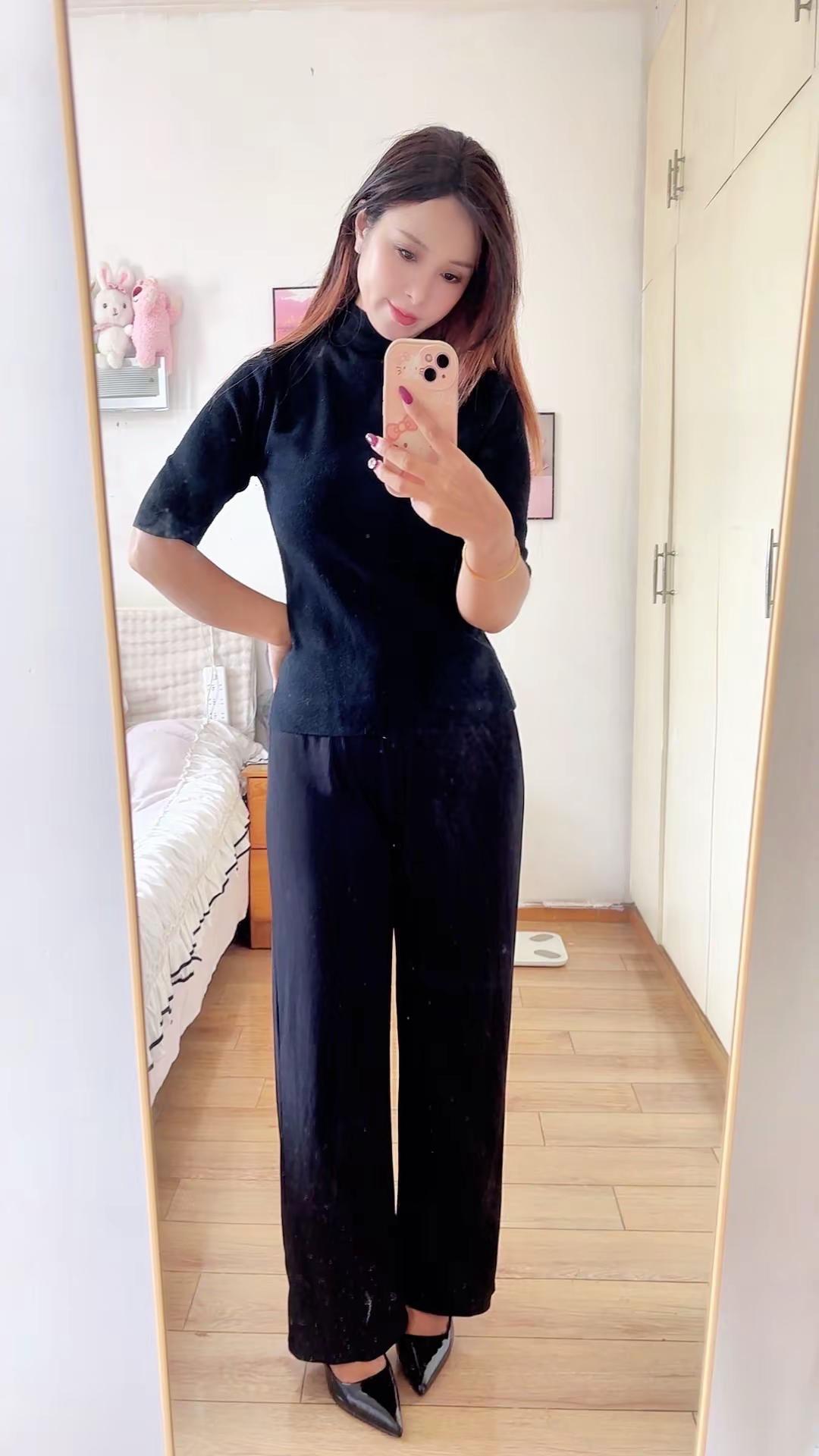 我怕是脑壳有包哦，在这个满是欲望的世界里，还想找生理性喜欢的人。