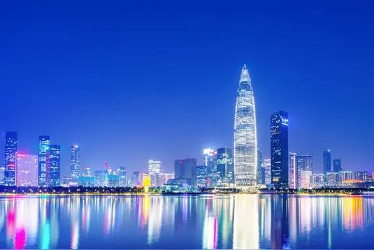 深圳：引领时代的中国城市标杆

在国内众多城市之中，深圳凭借均衡的城市品质、优越