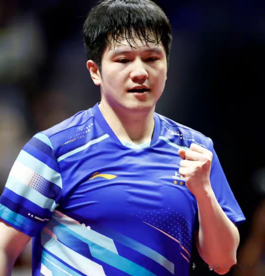 张继科喊樊振东“东哥”！一句“高一点”太封神
 
全运会樊振东卫冕男单冠军，张继