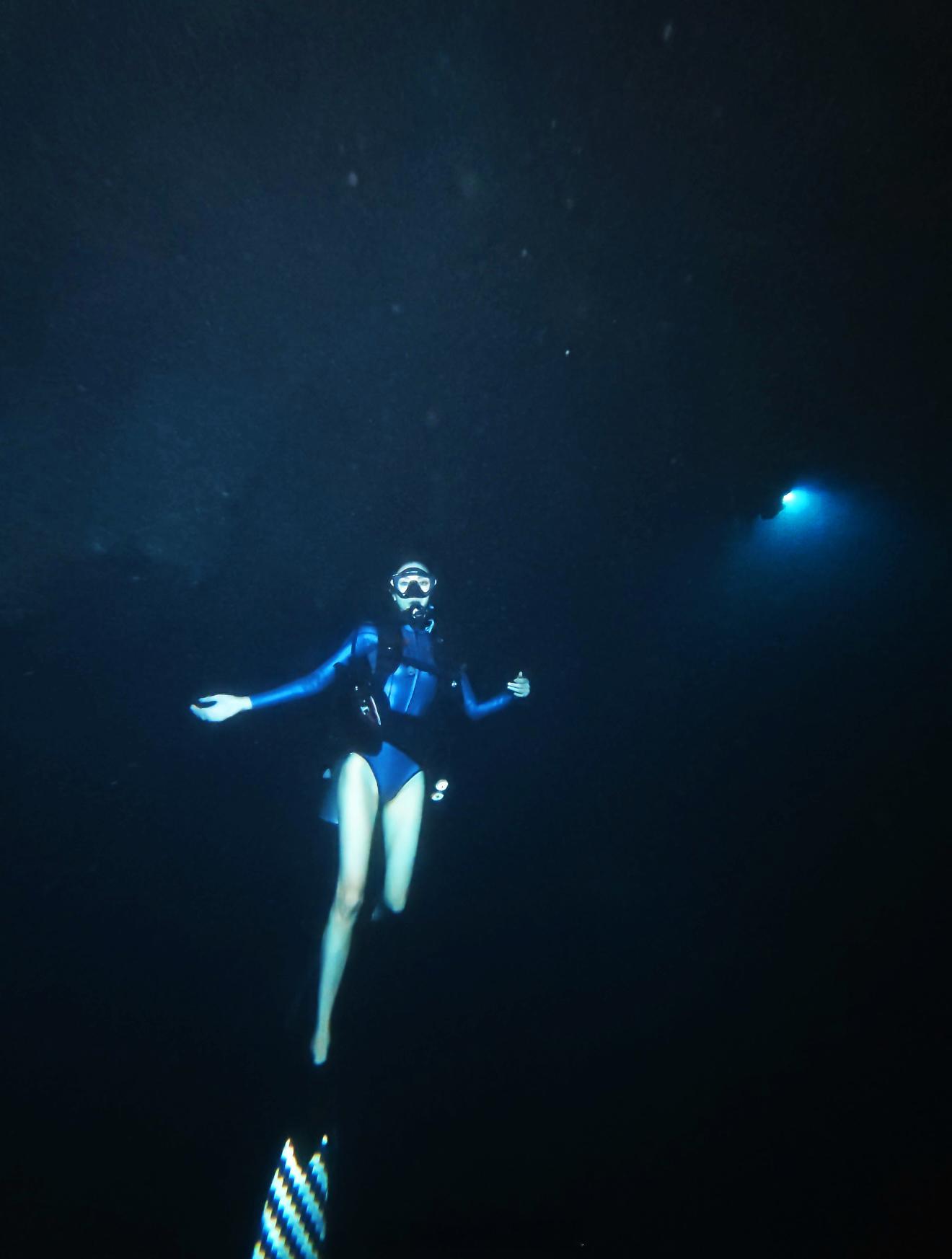 一生太短，一瞬太长。 潜水深潜  ​​​