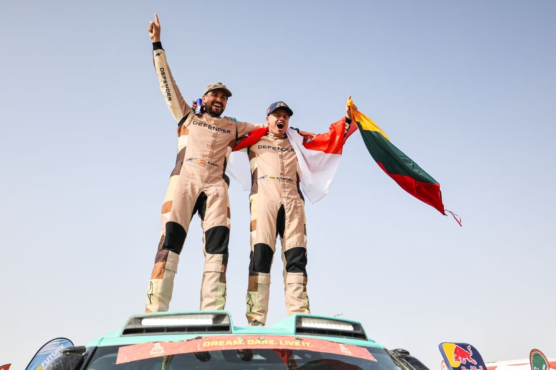 卫士真虎啊！基于OCTA打造的达喀尔战车D7X-R战车，在量产组直接杀疯了！13