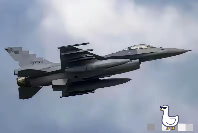 突发！

​1月6日晚17时29分，台湾一架编号6700的F16AM战机，在花莲