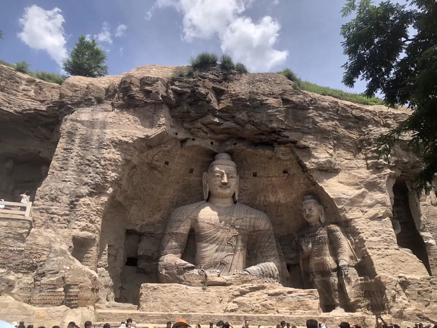 云冈石窟YYDS！北魏工匠把石头雕活了～佛像衣纹、飞天壁画、洞窟建筑，每处细节都