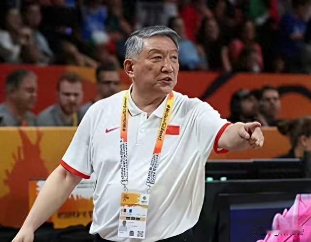 张子宇22分难救主，女篮出局，赛后宫鲁鸣还在说“战术没打出来”