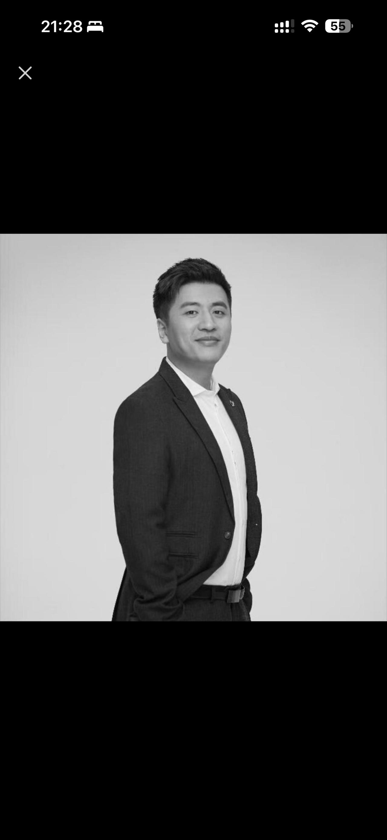 看了一下真变黑了，哎，奉劝大家，经历那三年后切莫大剂量运动，一定要保证充足的睡眠