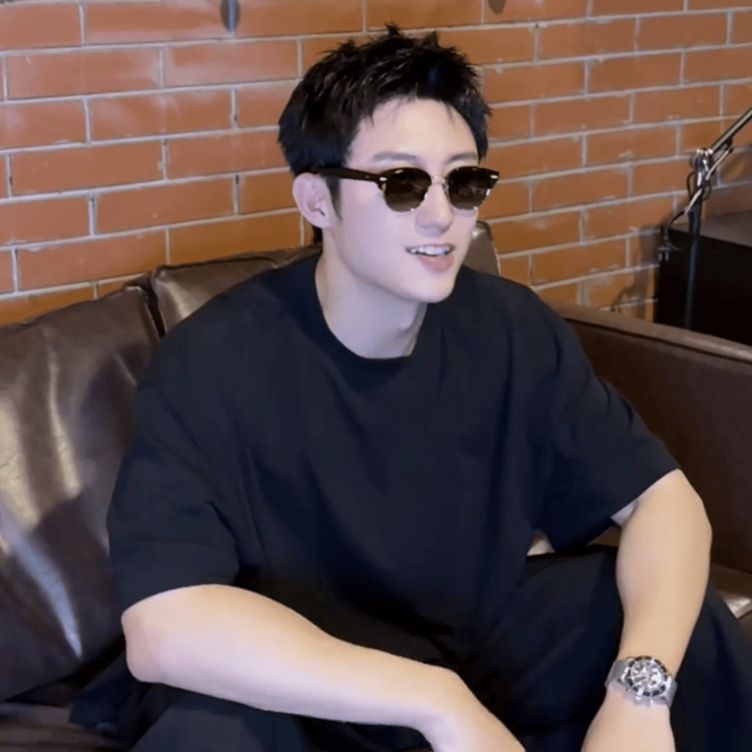 黄景瑜︱周末福利vlog截修动图20250712个抖福利视频，挑两个我喜欢的镜头