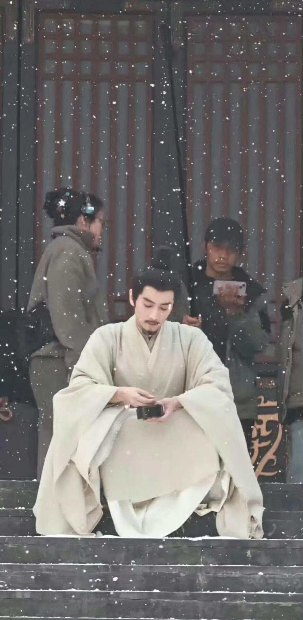 陈晓《秦谜》路透所以他近期暴瘦全是因为角色需要吧 陈晓嬴政造型路透