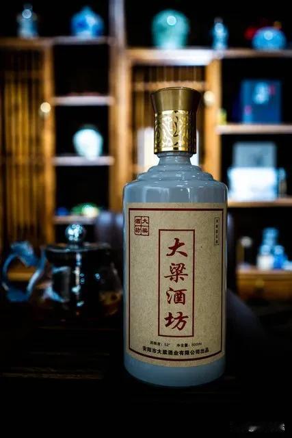 有些酒不出名却很贵。像康熙300年，价格在1680 - 8000元，康熙36年1