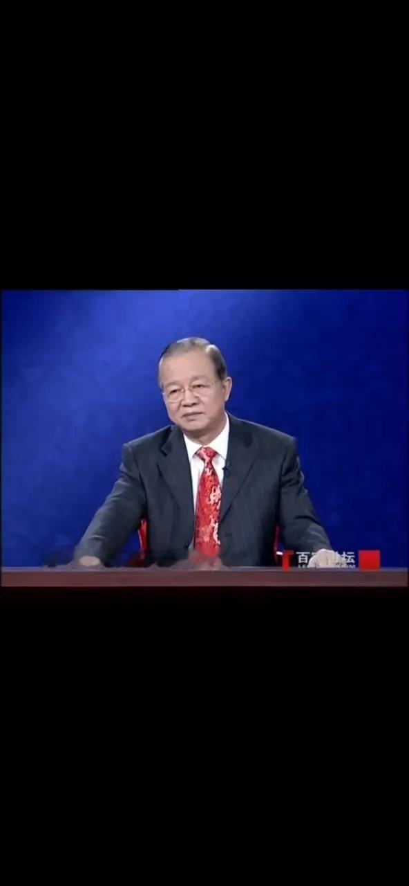 曾仕强教授说过：“人最好的状态就是销声匿迹半隐半藏自我沉淀。在繁华中自律，在落魄