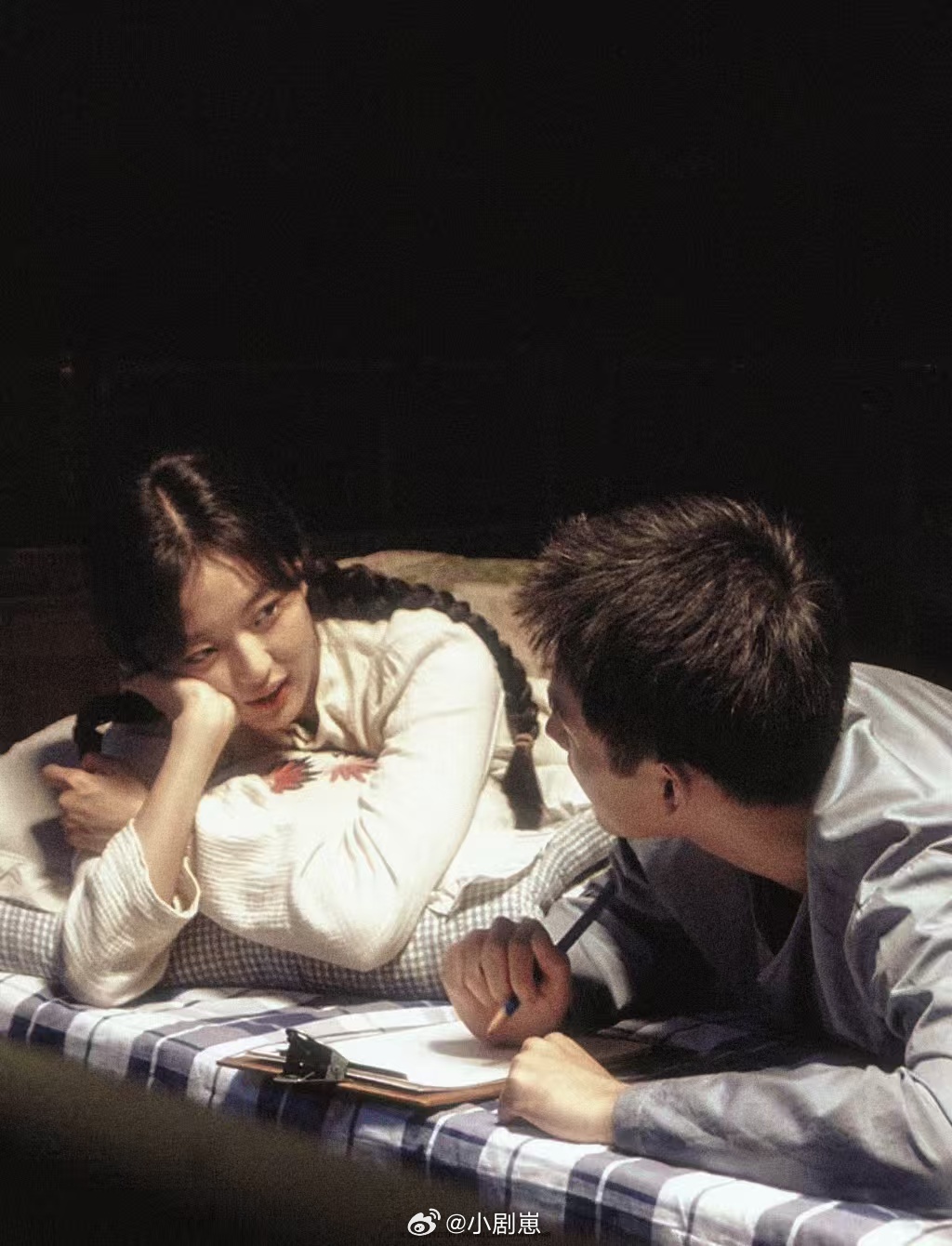 纯真年代的爱情今日收官陈飞宇孙千纯爱度逐渐拉满追完这部剧太意犹未尽了，陈飞宇孙千