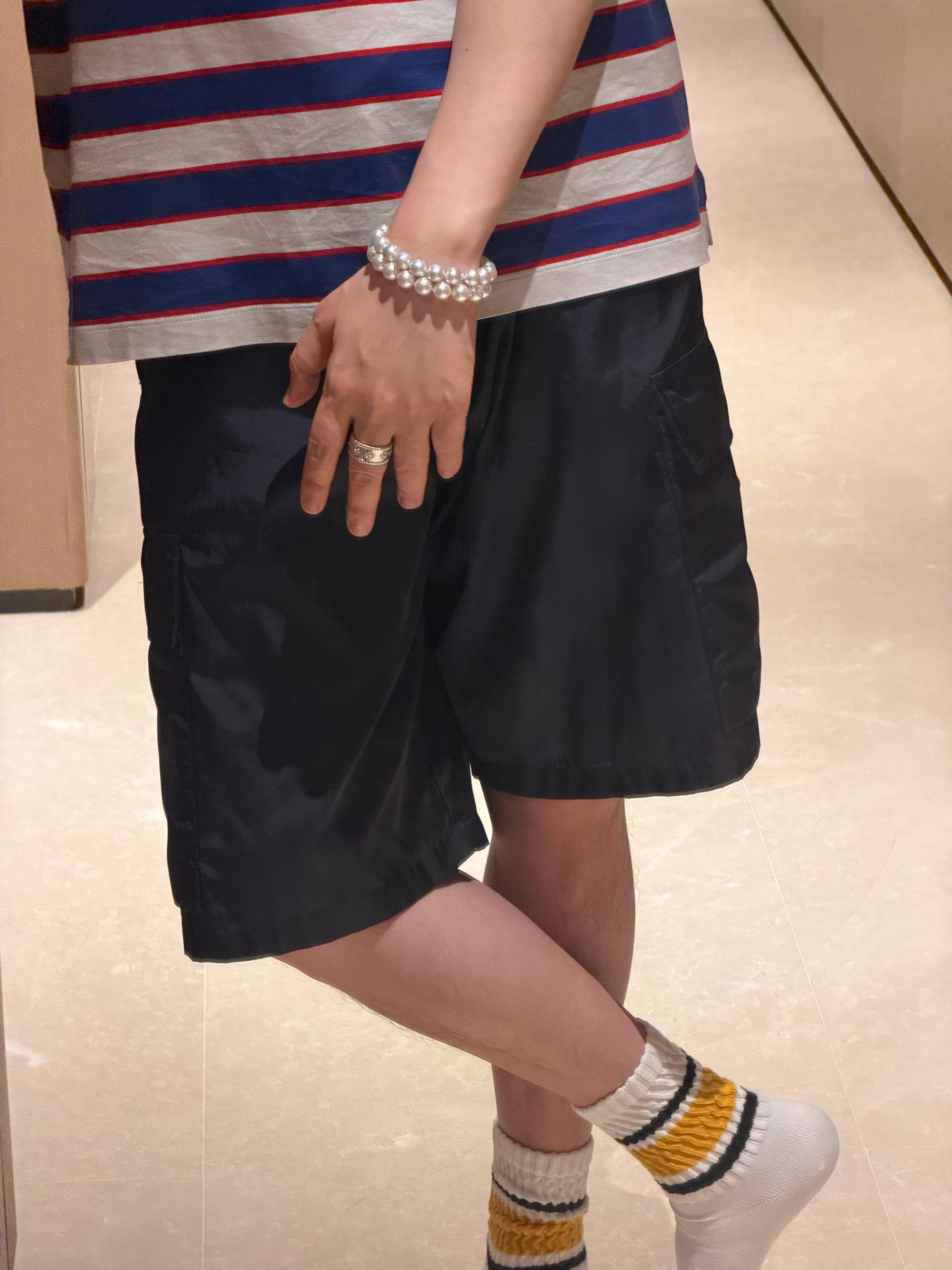 叠戴好像更亩一点 