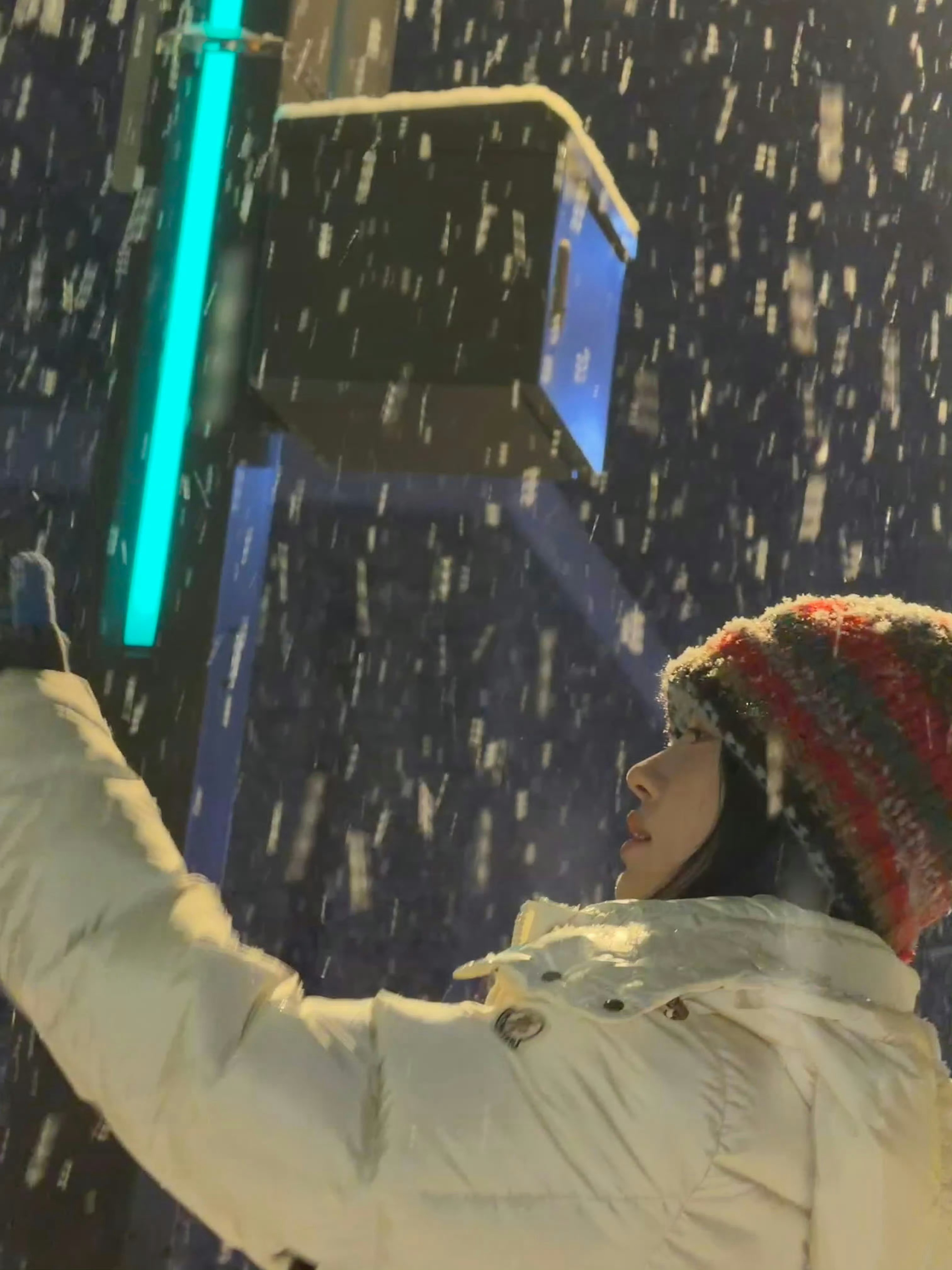 除夕惊喜空降！鞠婧祎无预告连发4个红包，单个49999.9元，总计近20万，仅限