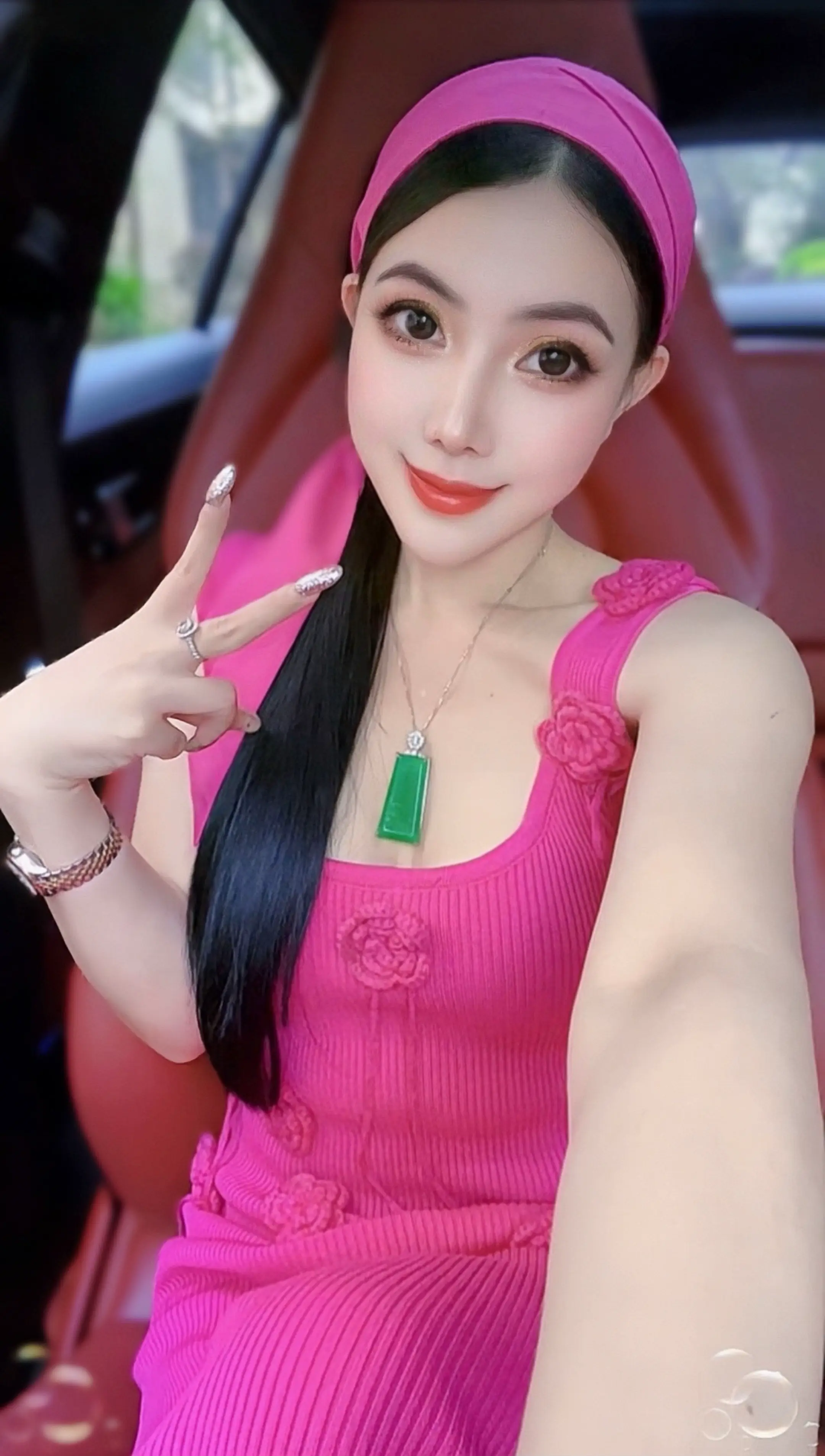 无论几岁，有人宠就是十八岁自信又美丽