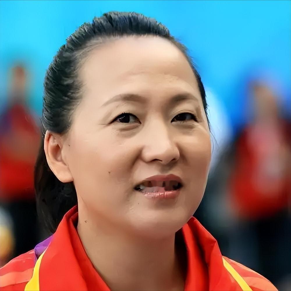 奥运冠军王军霞：退役移居美国，3个孩子3个爹，如今回国现身频繁。





主要
