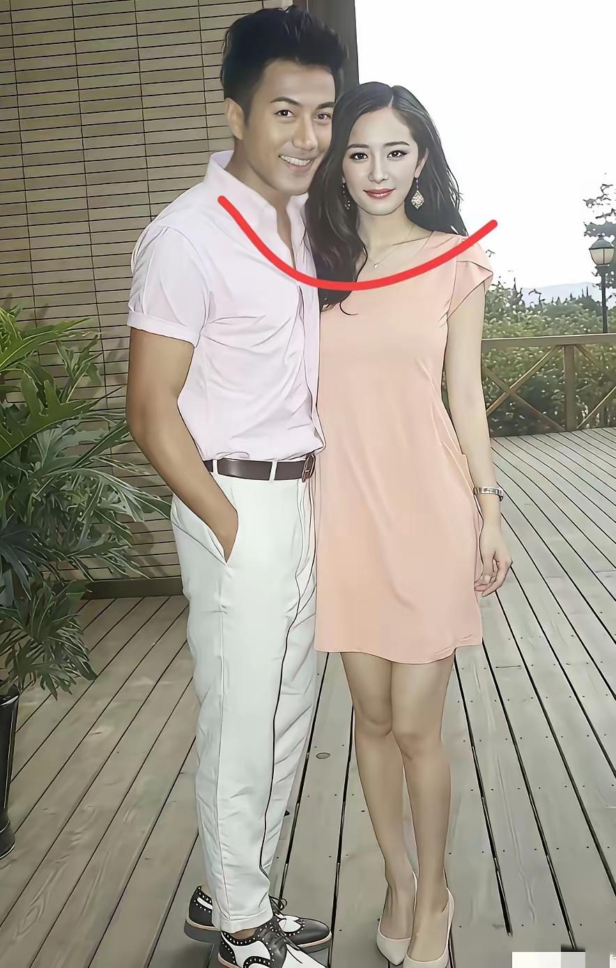 杨幂和刘恺威
恋爱中的女人最美丽
杨幂也是这样
被刘恺威揽入怀中的她
脸上的幸福