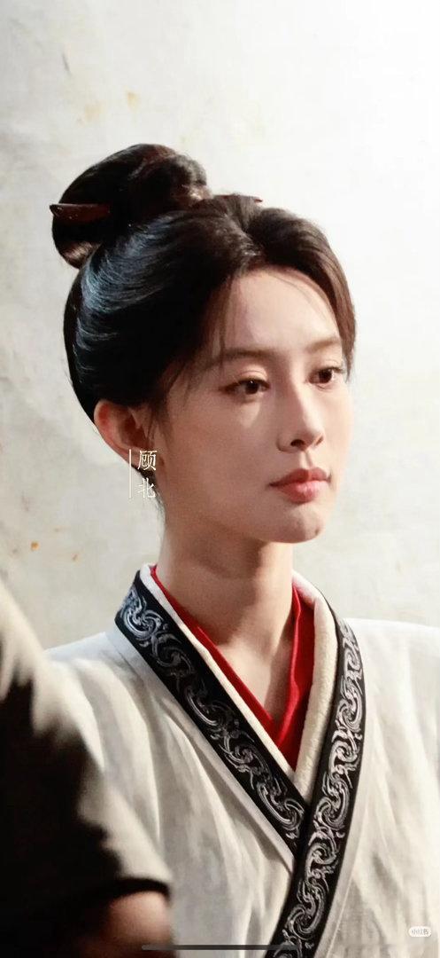 孟子义的年龄感居然都上来了 