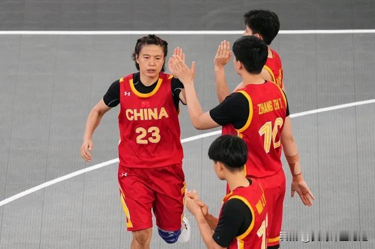 奥运会三人女篮，中国女篮14-11西班牙女篮，不得不承认的2个有趣的事实

1.