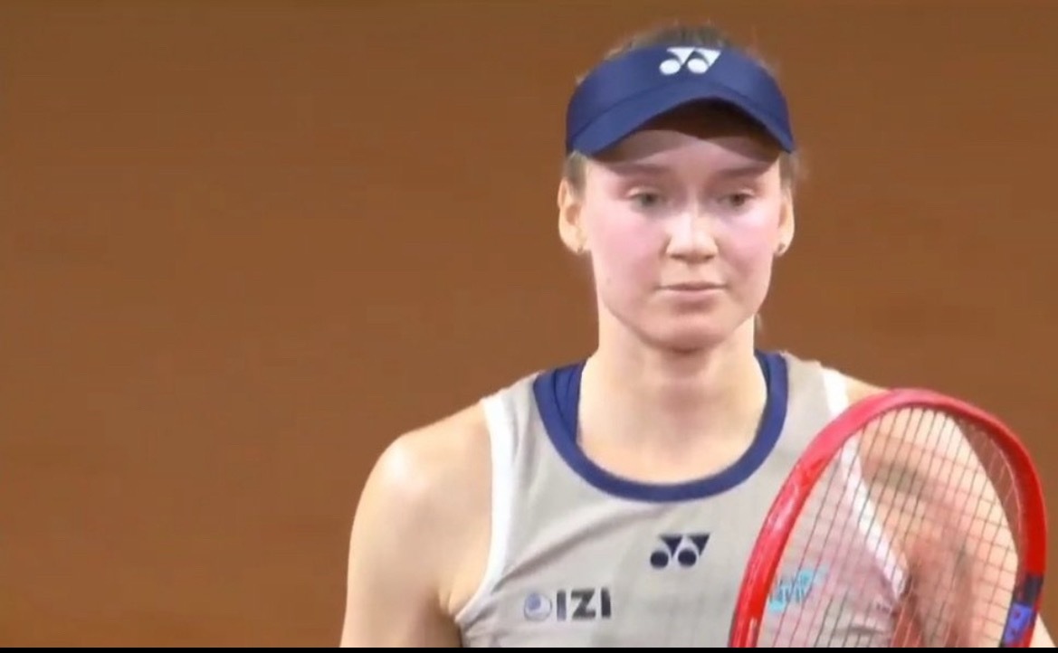 网球talking大会 斯图加特站莱巴金娜6-3 6-4 施耐德，Elena 打