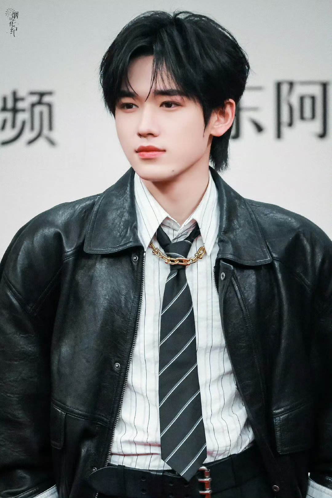 宋亚轩星光大赏生图帅晕我… 