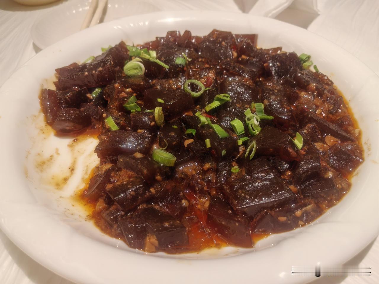 晒图笔记大赛猜猜这是一道什么菜呢？这是河南开封的一道名吃，前几天去开封玩，到一个