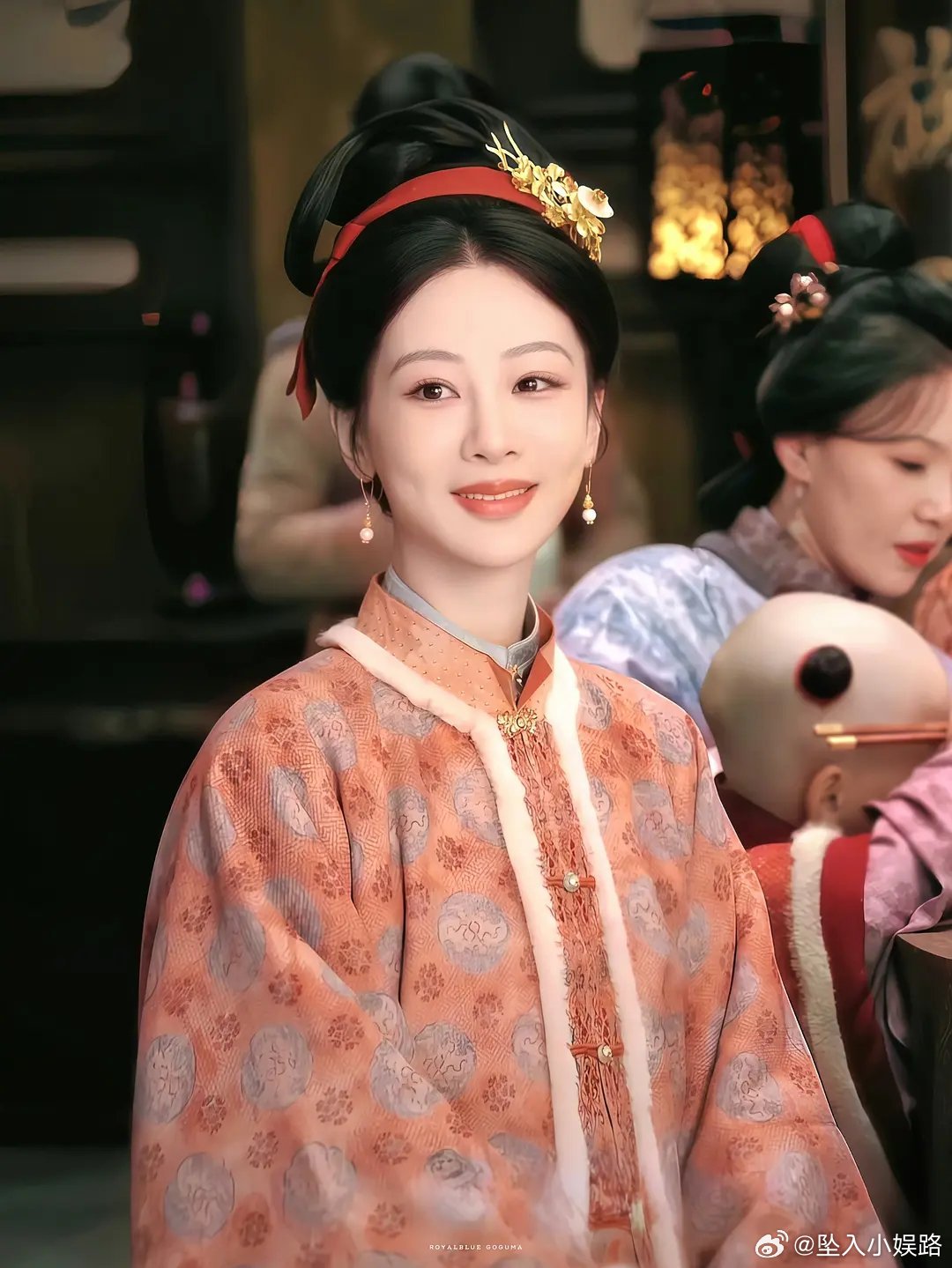 杨紫阿姨颜值其实还可以 