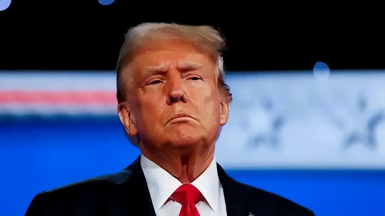 特朗普开启密集造势，这场中期选举不仅关乎国会控制权，更是其家族商业的“保卫战”。