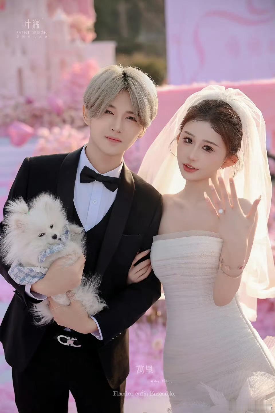 鹿哈订婚吓死我了，我以为……鹿晗，我也寻思着这也不是关晓彤啊 ​​​