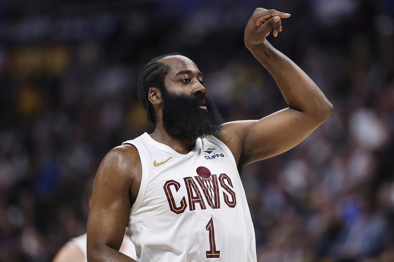 杜兰特：三弟，这美媒晒出本赛季100次单打均得分你排前三，而且快船时名额排第八。